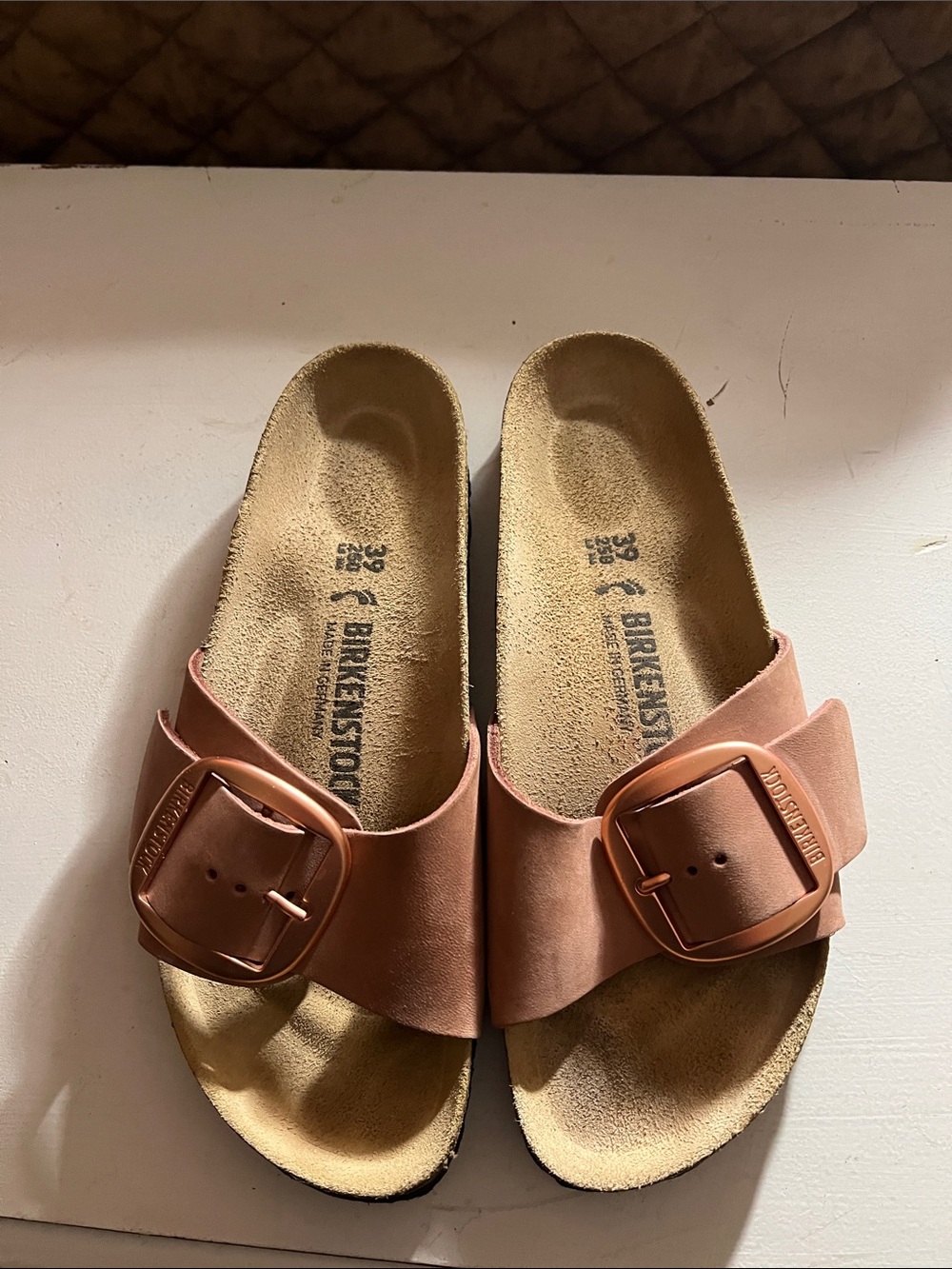 Birkenstock Single Strap Sandal in Dusty Rose with Rose Gold Buckle RARE